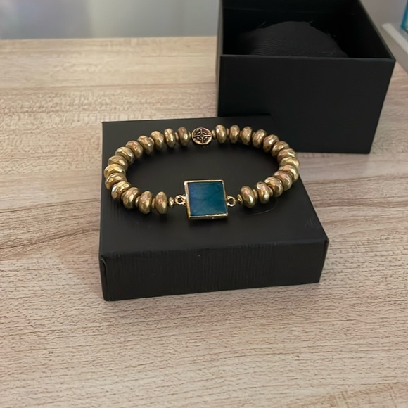 Jewelry - Vintage Emerald beaded bracelet